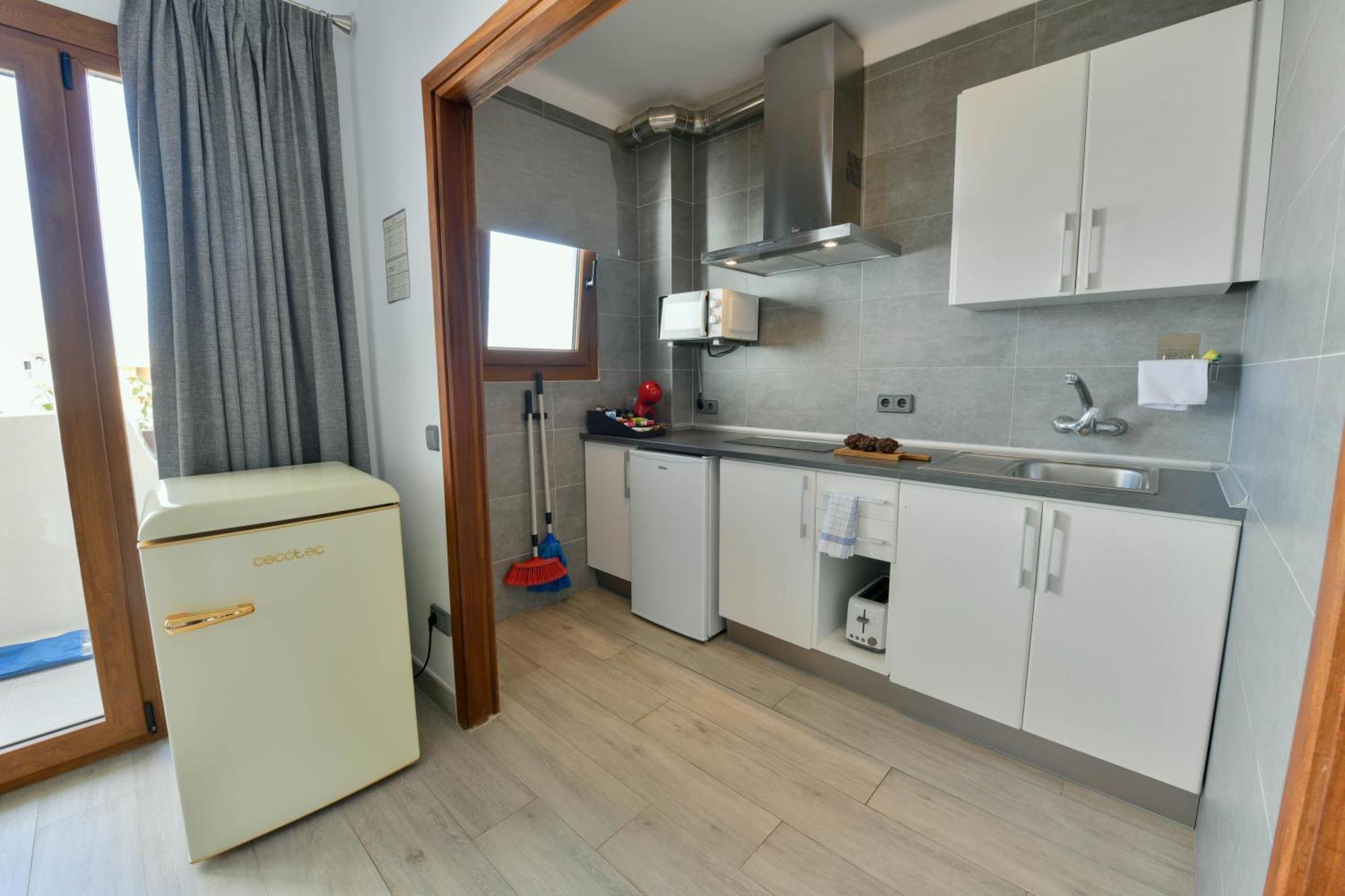 קולוניה סנט ג'ורדי Apartamentos Estanques מראה חיצוני תמונה