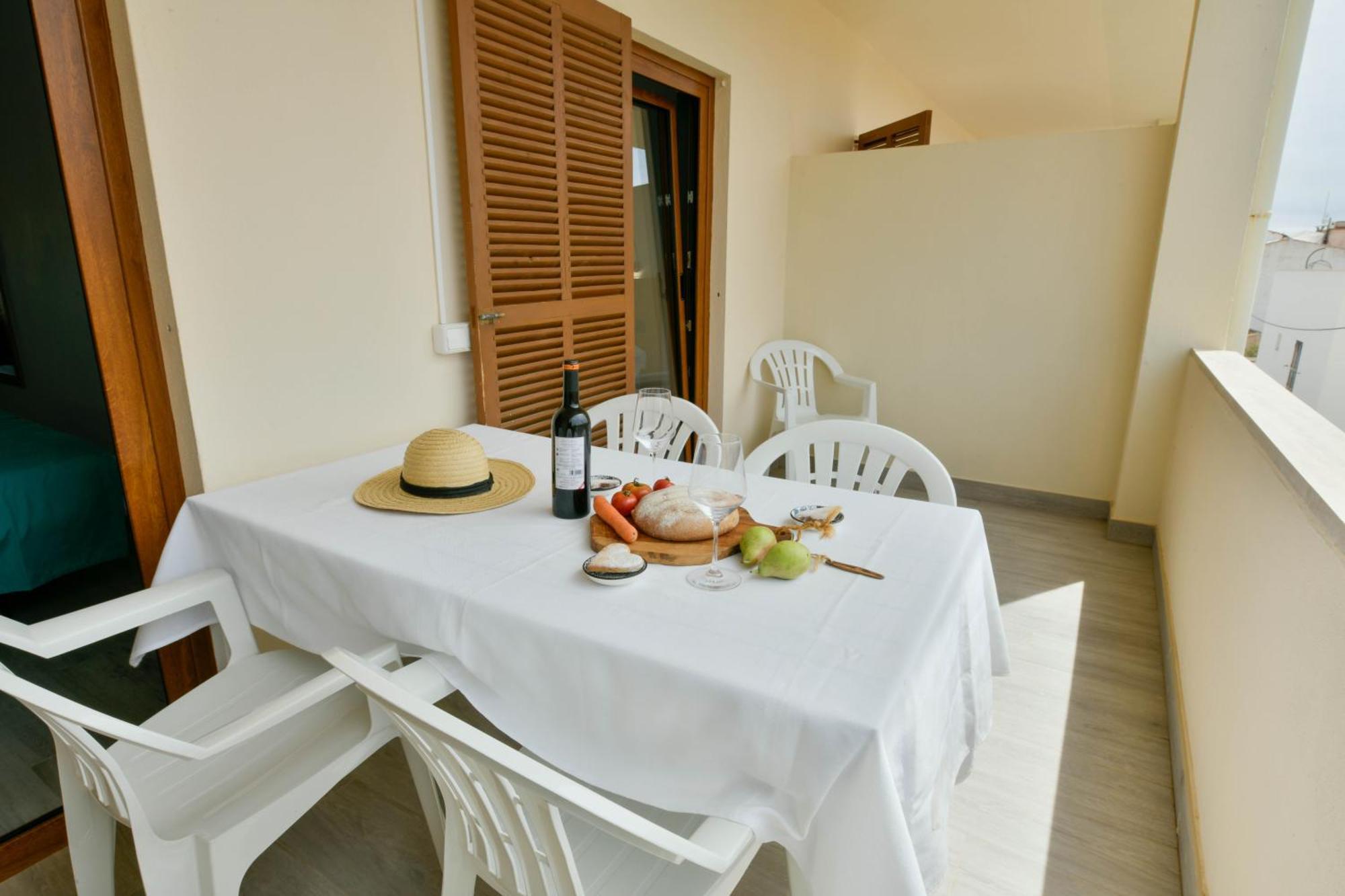 קולוניה סנט ג'ורדי Apartamentos Estanques מראה חיצוני תמונה