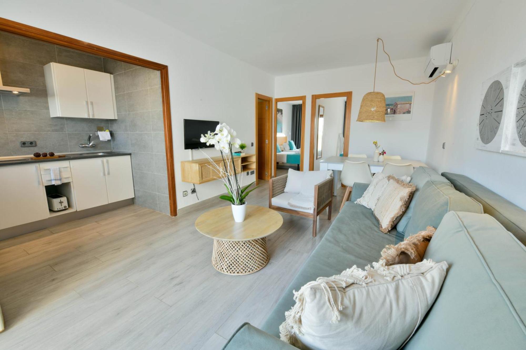קולוניה סנט ג'ורדי Apartamentos Estanques מראה חיצוני תמונה