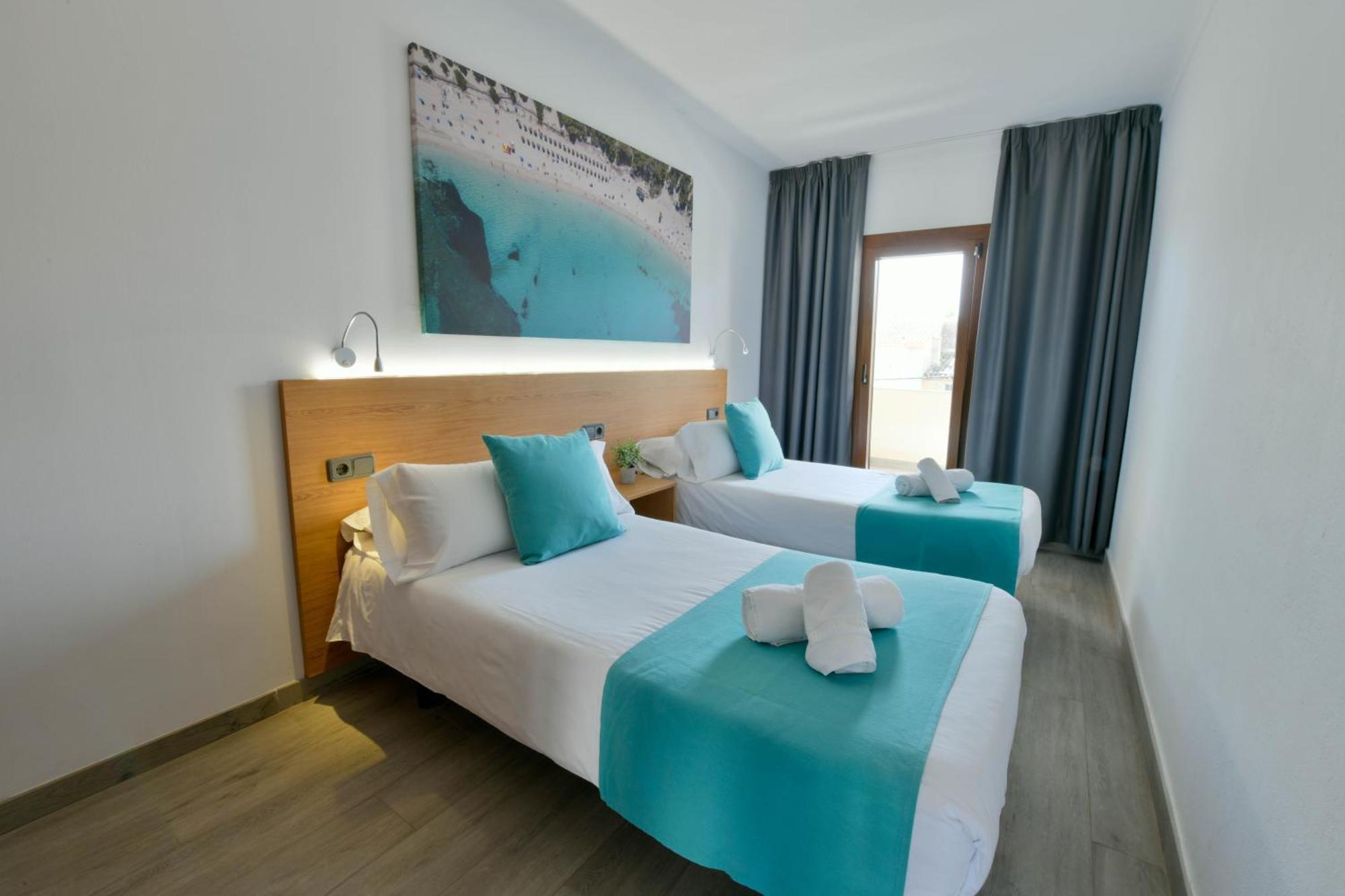 קולוניה סנט ג'ורדי Apartamentos Estanques מראה חיצוני תמונה